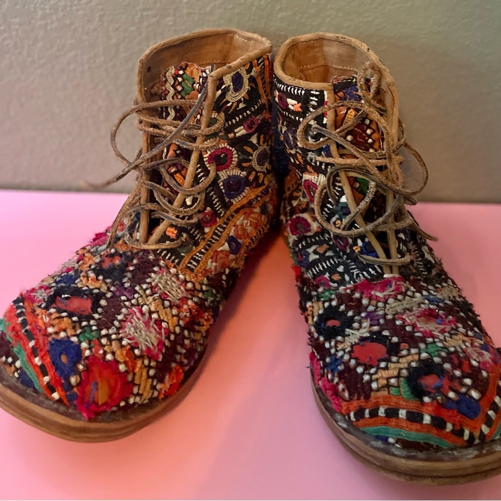 NWOT! Magnolia Pearl Bojangles Majmau Boots Textile size 39 8 or 8.5